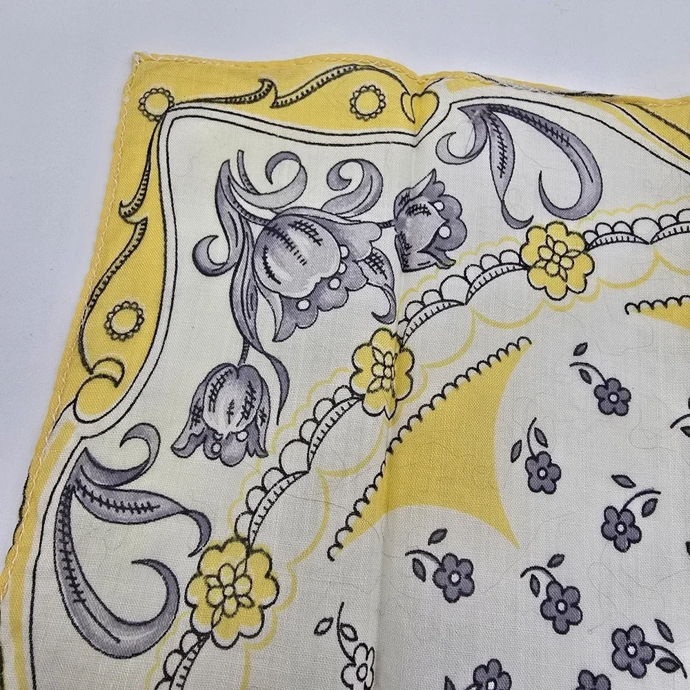 Vintage FLOWERS Ladies Handkerchief Hanky‎ Floral Yellow